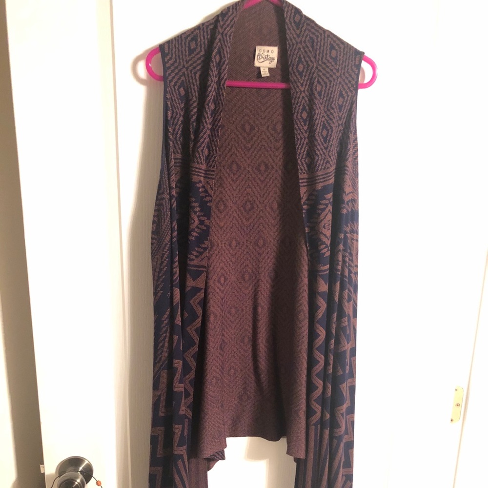 Sleeveless Aztec print cardigan